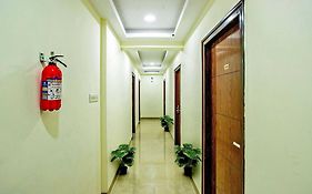 Hotel O Amster Inn